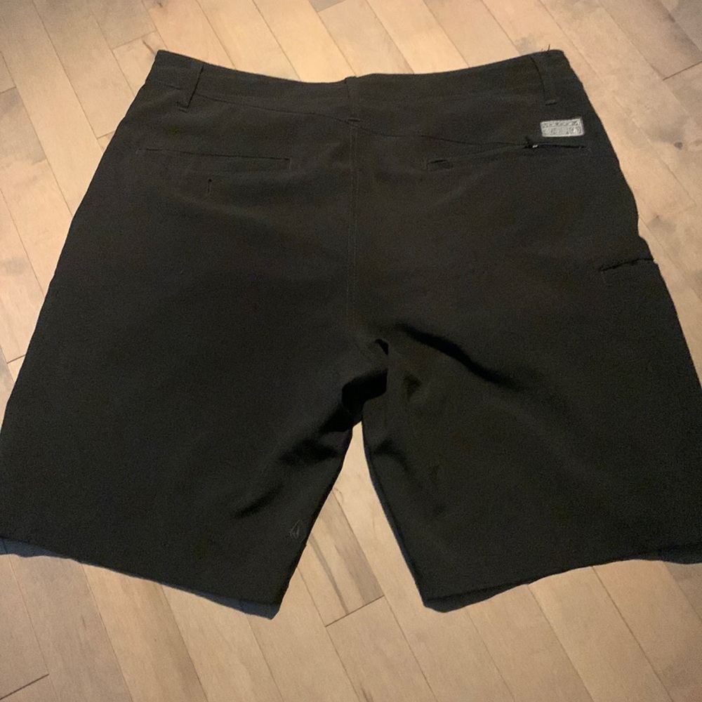 Volcom black shorts. Surf and turf ,swim suit shorts. Size US 34